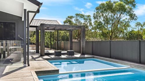Willow Vale House | Blackwood Manor Retreat