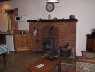 Mole Creek Villa | Blackwood Park Cottages Mole Creek