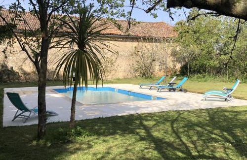 Blanzay Apartment | BlanzayAprtment 1bed Pool Bbq Wifi FreeP
