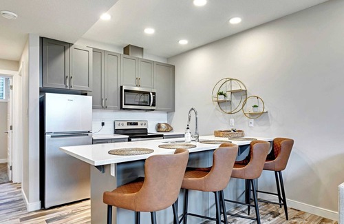 North Central Edmonton Apartment | Blatchford. 1GB. Sleeps 4. 2 BED. 2 Queens.