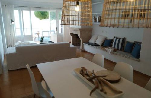 Alcanada Apartment | blau cel
