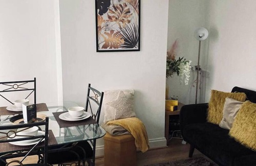 Bletchley House | Bletchley/Milton Keynes/Sleeps5/LocalAttractions