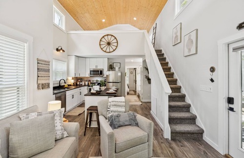 Monteagle Cottage | Bliss at the Bluff: Luxury Tiny House Retreat in Monteagle, TN!