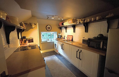Nairn Cottage | Bliss Cottage - A secluded 18th-century retreat set in 55 acres of wild forest.