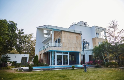 Medchal Villa | Bliss Farm Stay- lilly