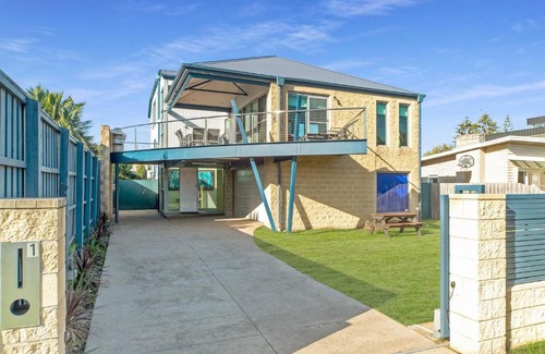 Rye House | Bliss On The Bay Downstairs