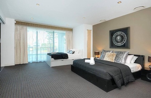 Sorrento House | Bliss On Waterview