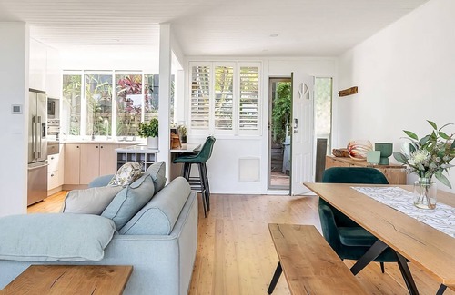 Beacon Hill House | Blissful Bushland Spa Retreat