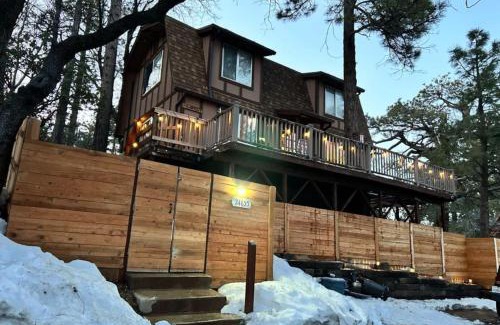 Pine Cove House | Blissfully Wild -with Hot Tub and pets are welcome