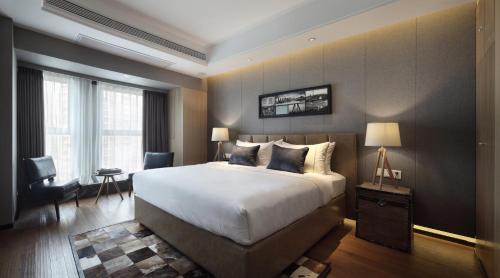 Yuzhong Hotel | Bloom Boutique Hotel