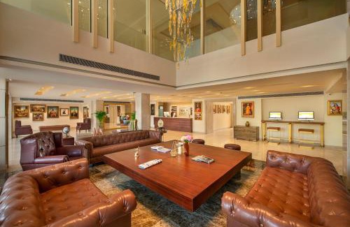 Ranjit Avenue Hotel | Bloom Boutique l Ranjit Avenue