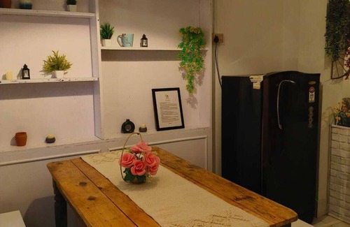 Sualkuchi House | Blossom & Bloom - a Charming 2-bedroom house with WiFi, AC in fabulous Guwahati