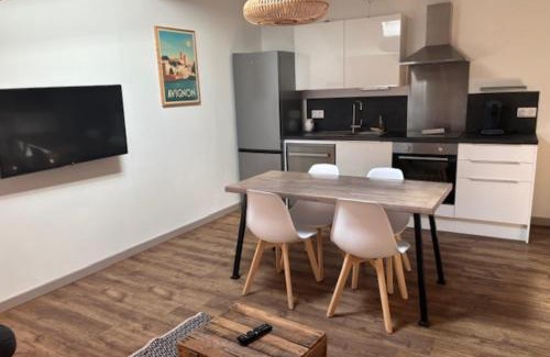L'Isle-sur-la-Sorgue Apartment | "Blossom of Provence"