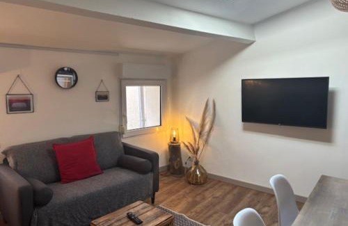 L'Isle-sur-la-Sorgue Apartment | "Blossom of Provence"