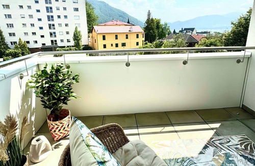 Gmunden Apartment | Blossom stylish AP with Balcony and Lake view