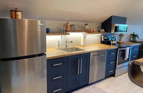 Campbell River House | Blue Anchor - Port Suite