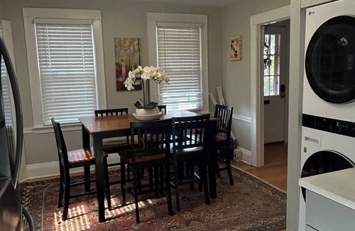 West Hartford House | Blue Back Bungalownn