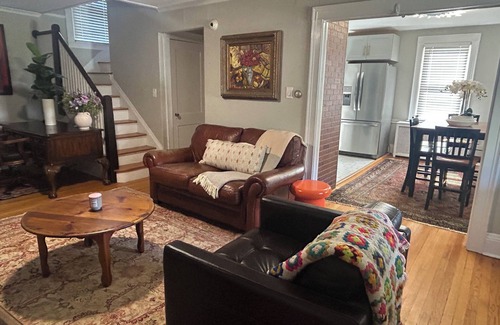 West Hartford House | Blue Back Bungalownn