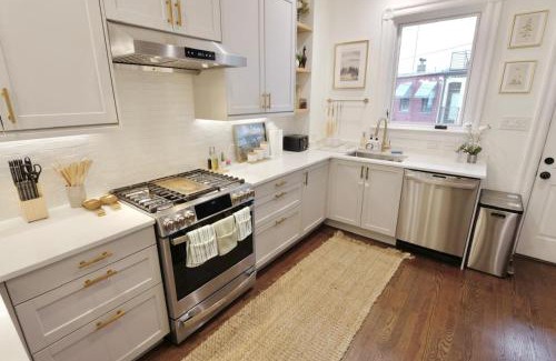 Eckington House | Blue Brick Haven in Union Market - Parking