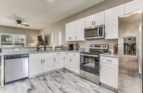 Southeast Pensacola House | Blue Bungalow ~ Cozy East Hill Convenience