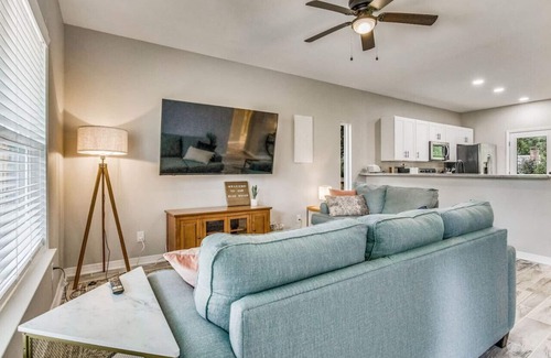 Southeast Pensacola House | Blue Bungalow ~ Cozy East Hill Convenience