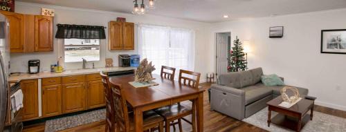 Valois House | Blue Bungalow