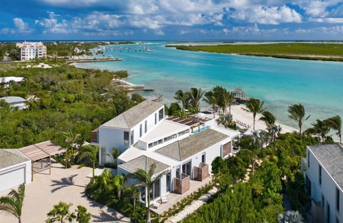 Leeward Settlement Villa | Blue Cay Luxury Villa