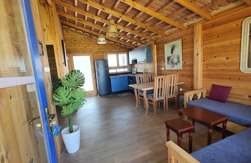 El Maamoura Bed & Breakfast | Blue Chalet Diar Maamoura