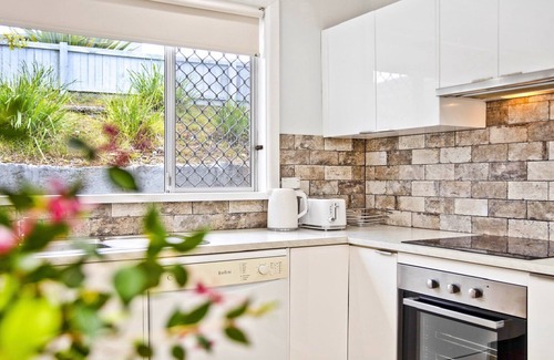 Ettalong Beach House | Blue Coast Bliss - Pet Friendly