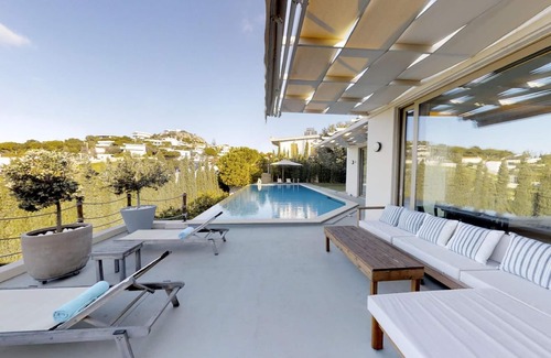 Saronikos Villa | Blue Coast Villa | Luxurious, Modern Villa on the Athenian Riviera near beaches