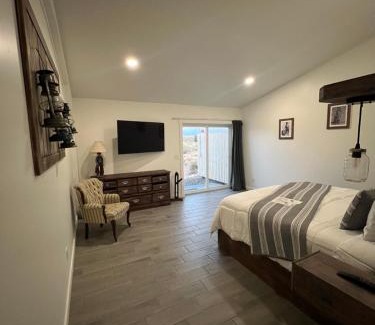 Cornville House | Blue Cow Guest Farm