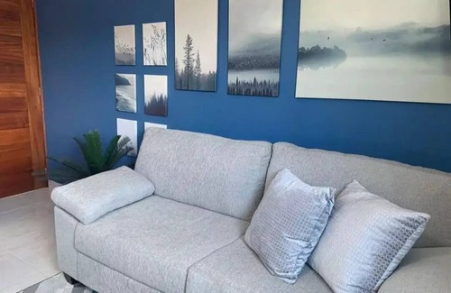 Los Pepines House | Blue Spacious Room-private entrance