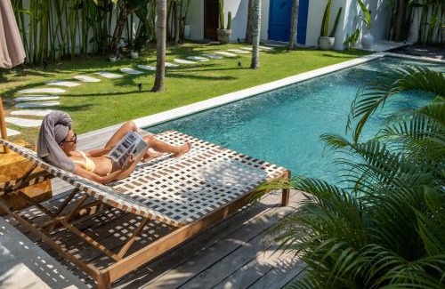 Batu Bolong Villa | Blue Door Villa, Central Canggu
