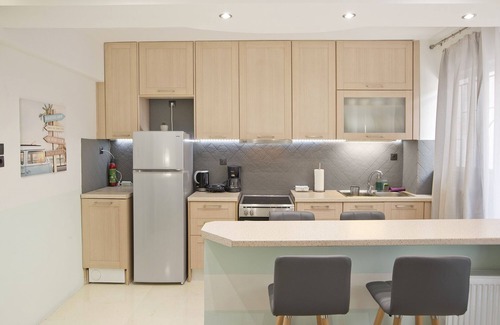 Peiraiki Apartment | Blue Dream Modern Piraeus Apt, Walk to Beach