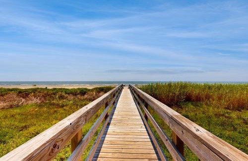 Miramar House | Blue Galveston Getaway