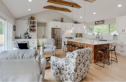 Arvada Plaza Area House | Blue Haven in Olde Town Arvada!
