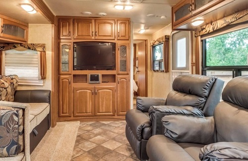 Arvada Plaza Area House | Blue Haven RV