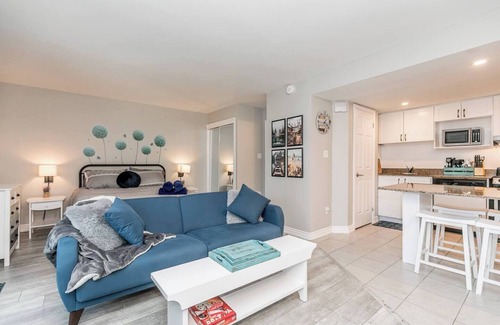 Craigleith Condo | Blue Heart Mountain Studio Dream: Newly Renovated, Clean, Next to the Hills