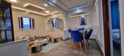 Briech Villa | Blue House