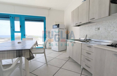 Posto Rosso House | Blue House seafront studio apartment in Red Place