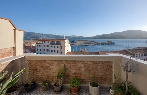 Portoferraio Old Town Apartment | Blue in Green with breathtaking views