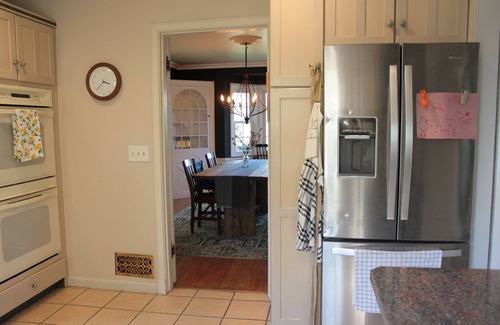 New Haven  Hamilton County House | Blue Jay Bungalow- 3 bedroom withnprivate outdoor porches, kid-friendly big yard