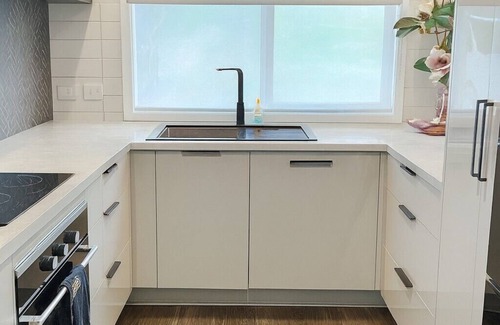 Daylesford House | Blue Jay Daylesford | Boutique 2-Bedroom Retreat in The Heart of Town