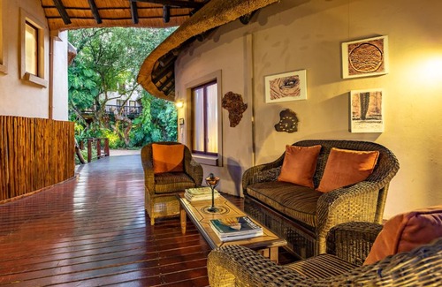 Hazyview House | Blue Jay Lodge