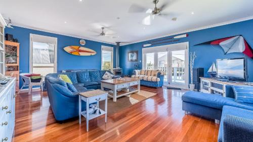 Sunderland Bay House | Blue Jetty Beach House in Sunderland Bay