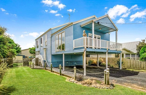 Sunderland Bay House | Blue Jetty - charming pet friendly home