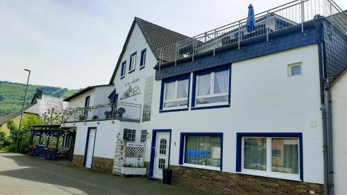 Nehren Apartment | Blue Lagoon