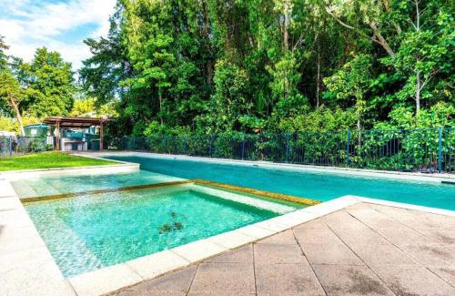 Trinity Beach Apartment | Blue Lagoon Villa B