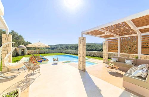 Kavallos Villa | Blue Lake Villa Heated Pool