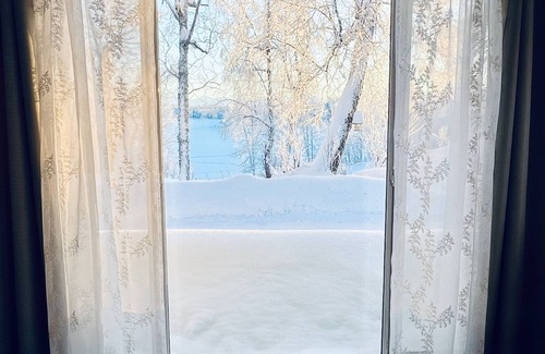 Anchorage Cabin | Blue Moose Cottage - A peaceful paradise of Alaskan awe and allure.